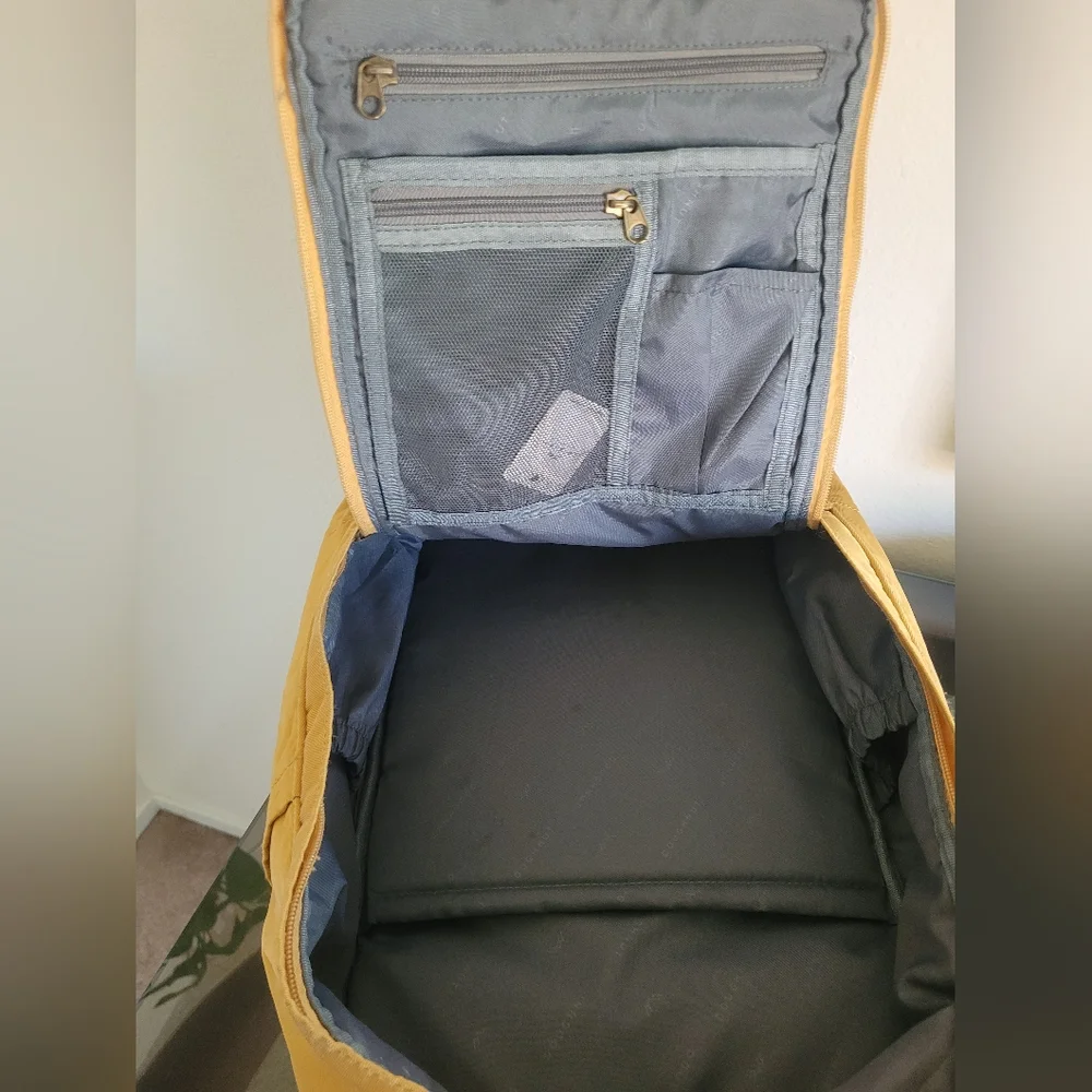 Backpack - Picture 8 of 10